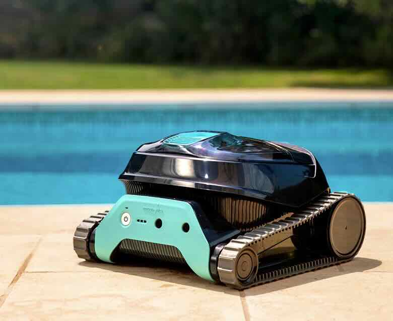 Best Robotic Pool Cleaners of 2025 – Top Picks, Reviews & Buying Guide