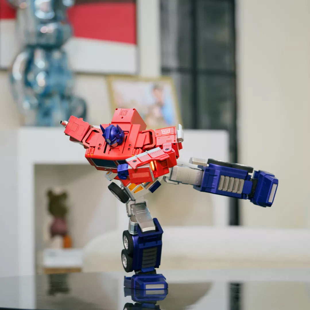 Robosen Transformers Optimus Prime Elite Auto-Converting Robot