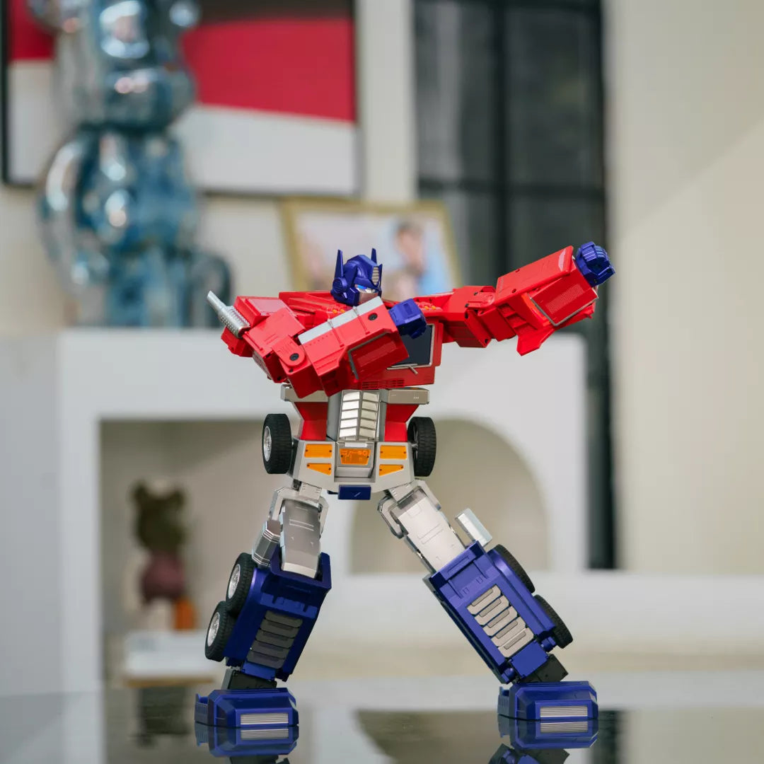 Robosen Transformers Optimus Prime Elite Auto-Converting Robot