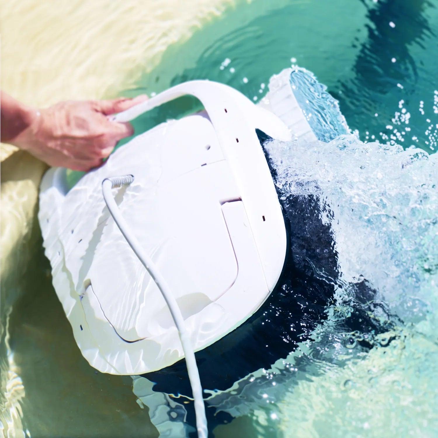 Poolmate Hydro 4 Cordless Robotic Pool Cleaner Battery Mode