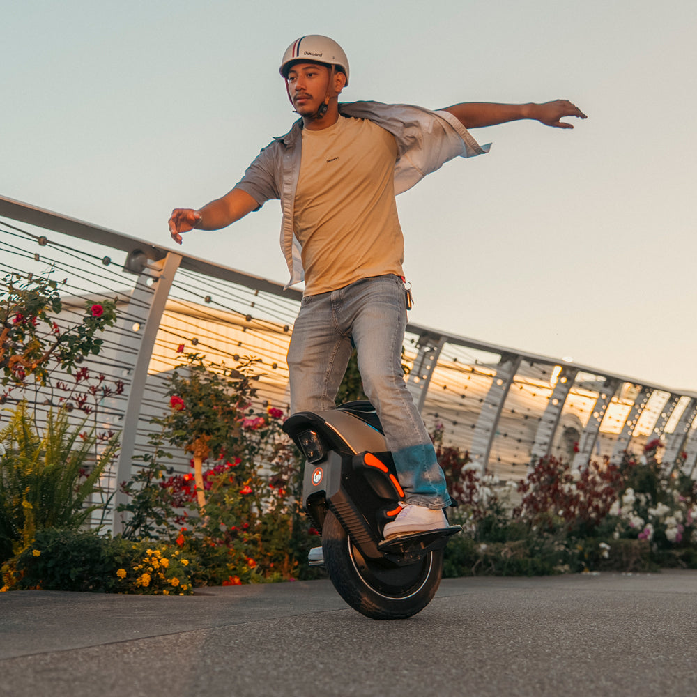 INMOTION V12S Electric Unicycle