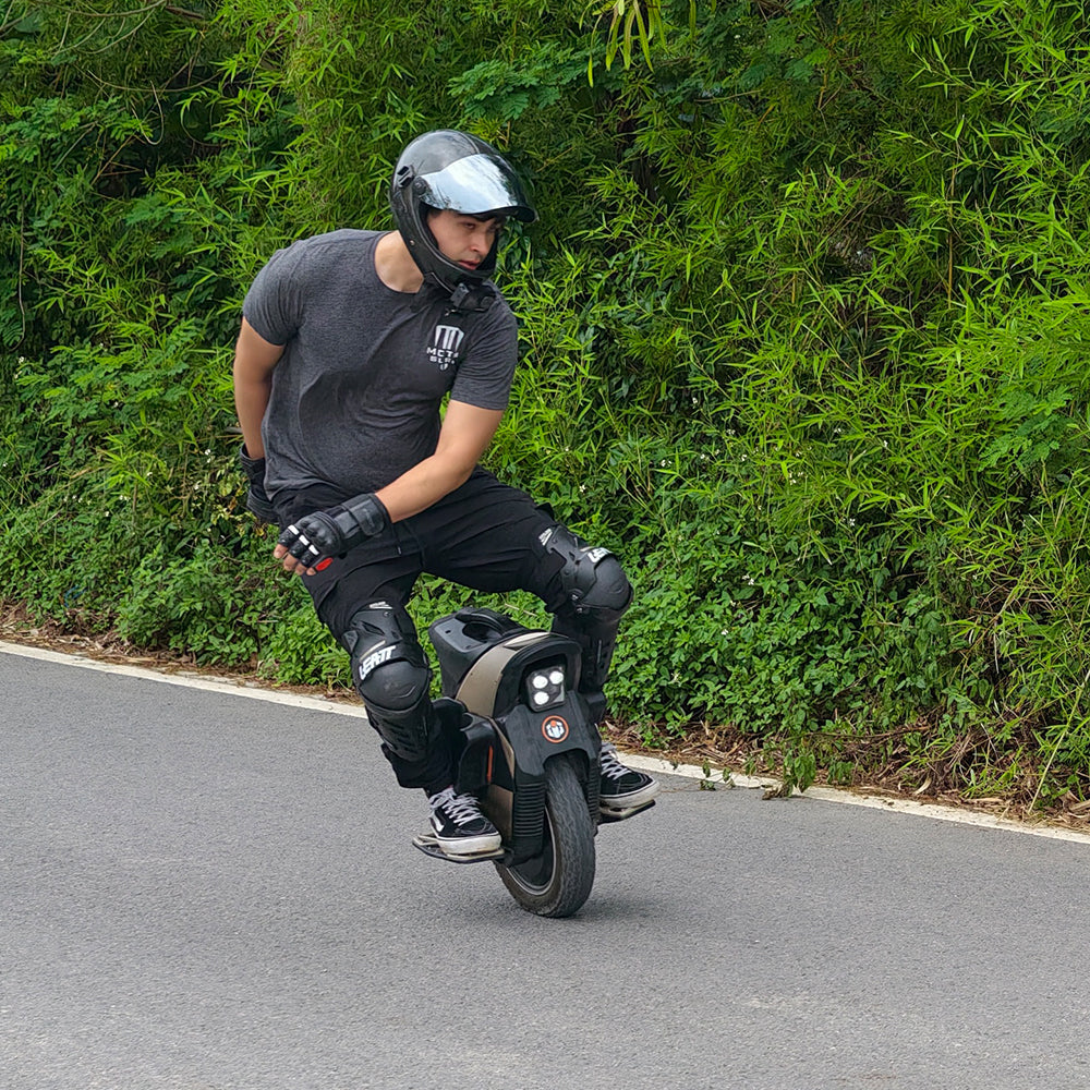 INMOTION V12S Electric Unicycle