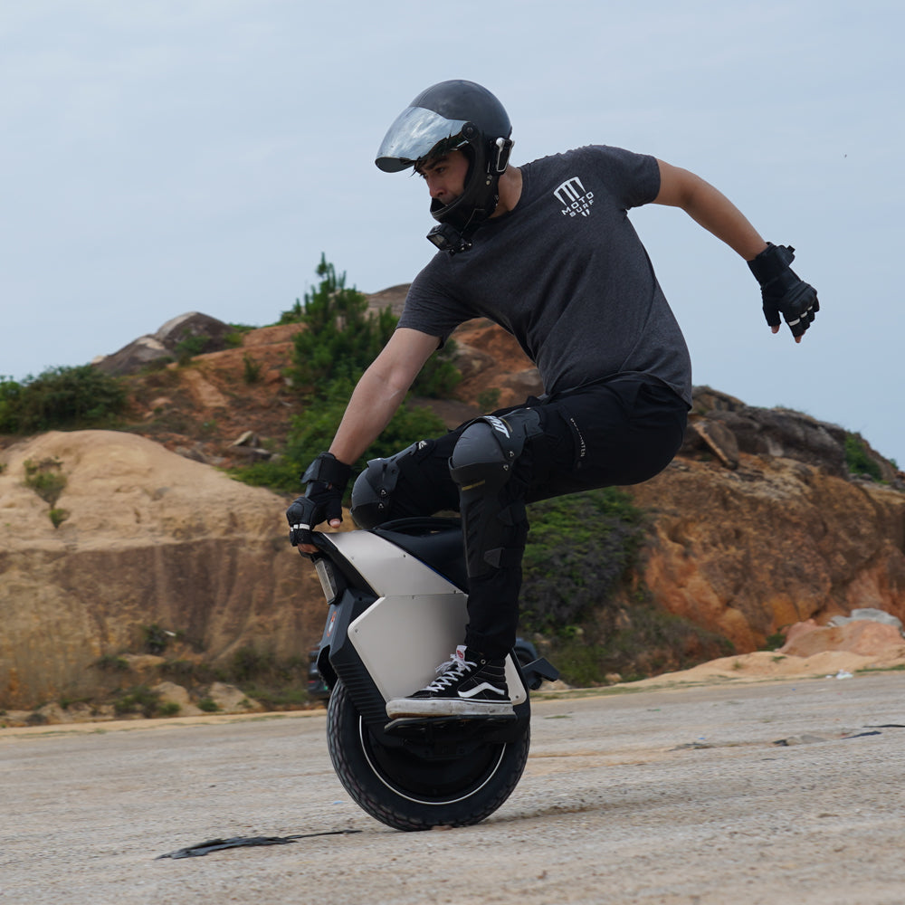 INMOTION V12S Electric Unicycle
