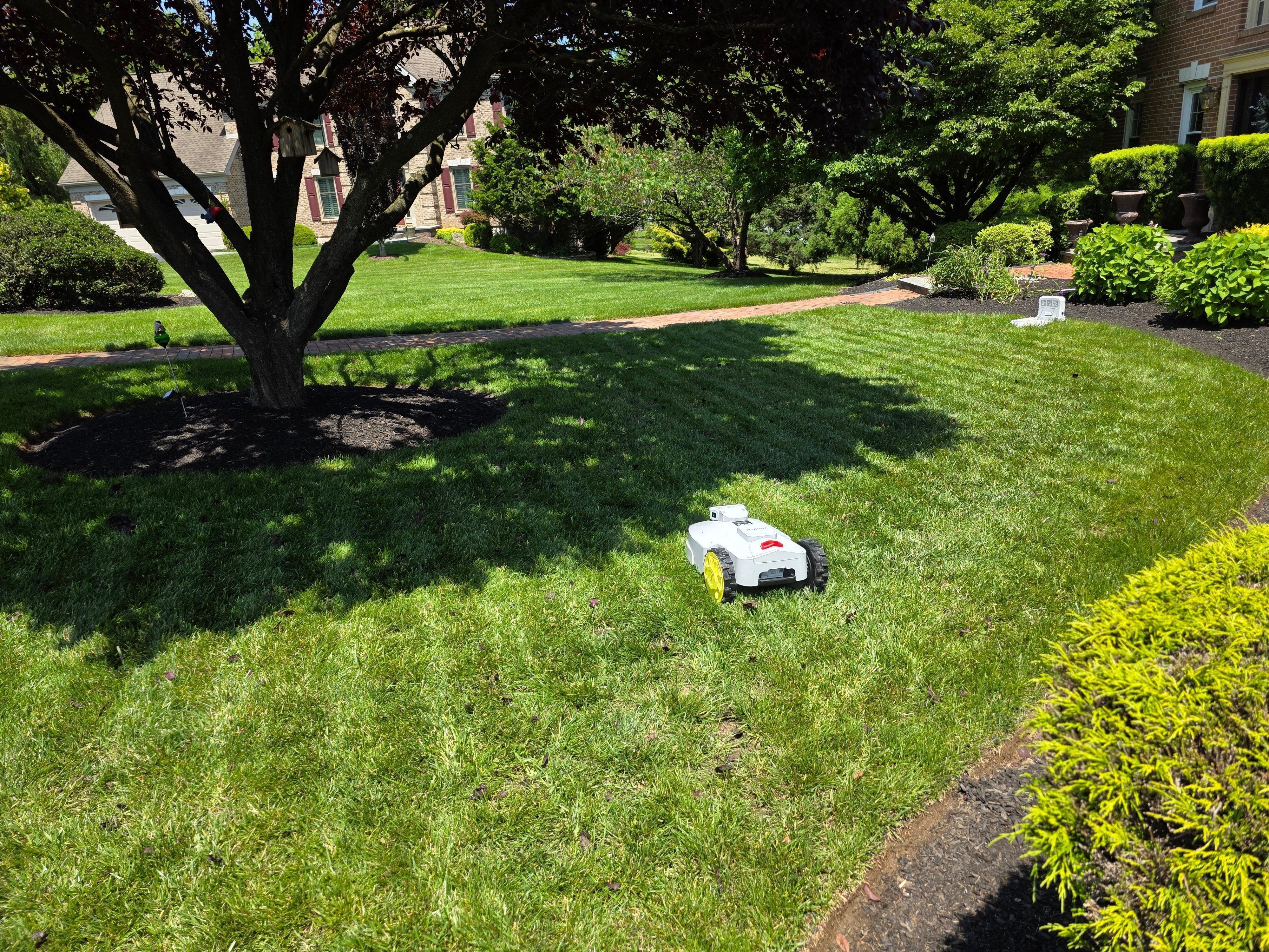 BESTMOW Robotic Lawn Mower