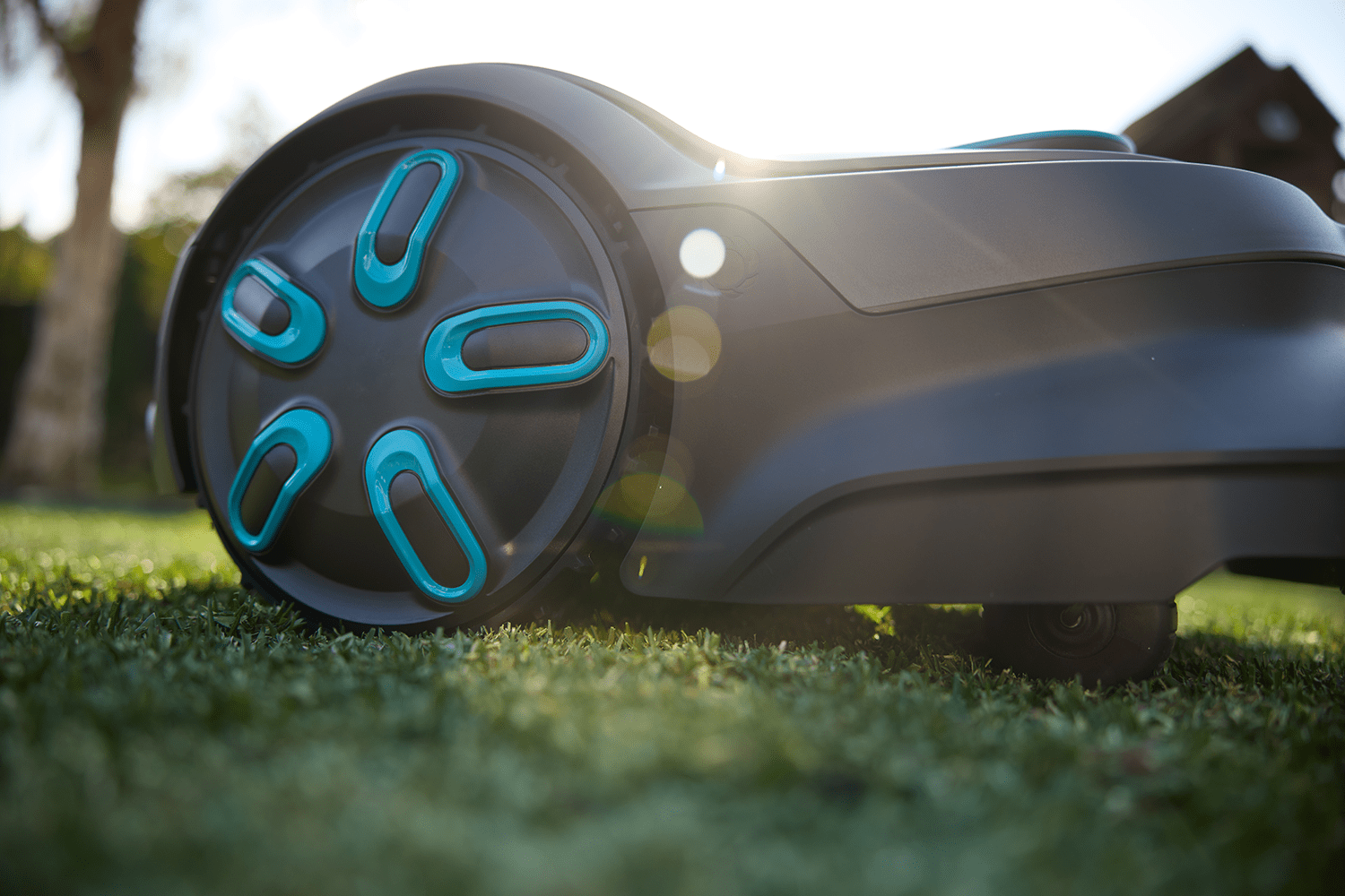 Gardena SILENO Flex Robotic Lawn Mower