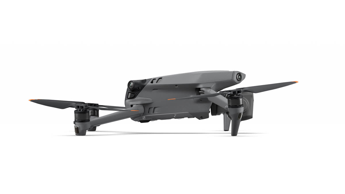 DJI Mavic 3 Pro with DJI RC - CP.MA.00000654.01