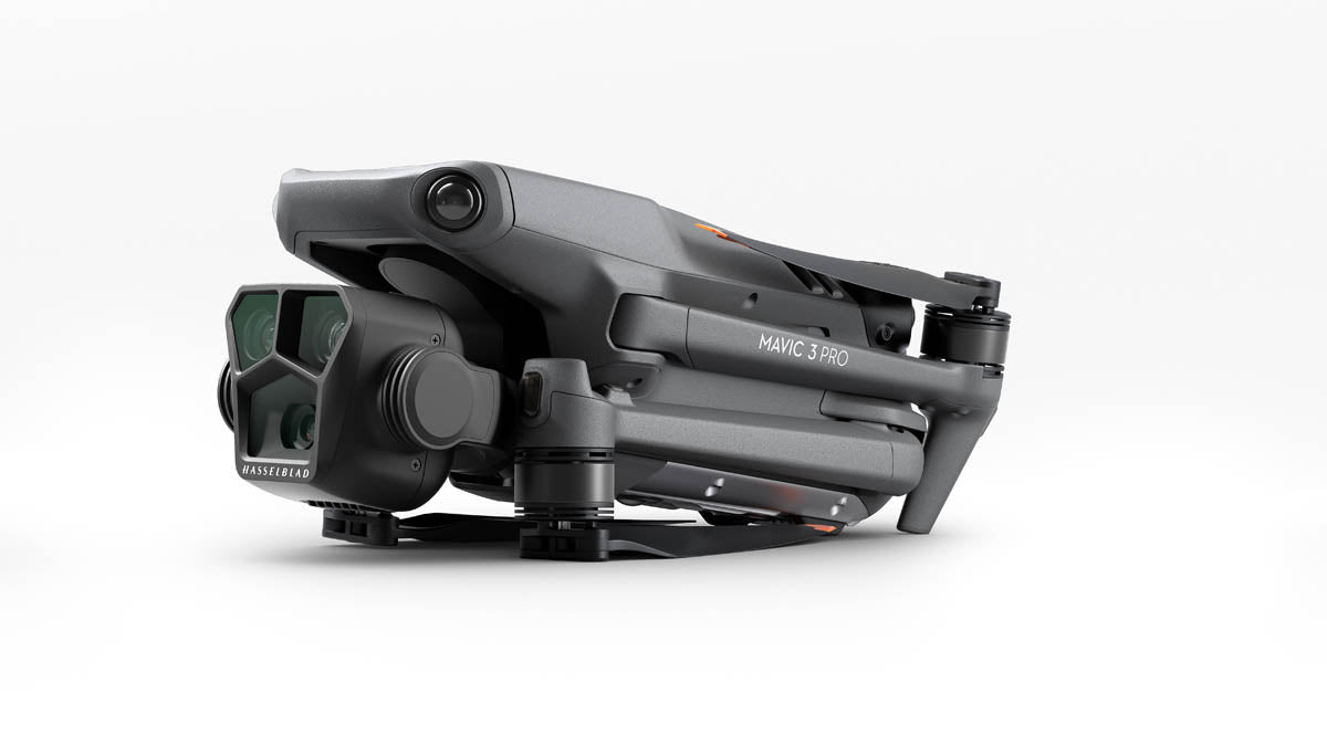 DJI Mavic 3 Pro with DJI RC - CP.MA.00000654.01